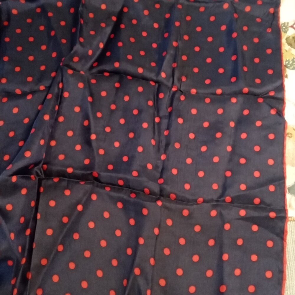 Vintage Silk Scarfs Japan - Givenchy red National Western Denver print - Picture 5 of 7